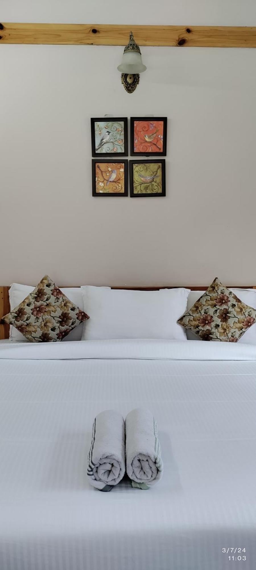 Tirthan Grand Riverside Banjār Zewnętrze zdjęcie